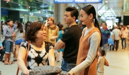 Mẹ chồng tiễn Lê Thúy sang Milan làm việc